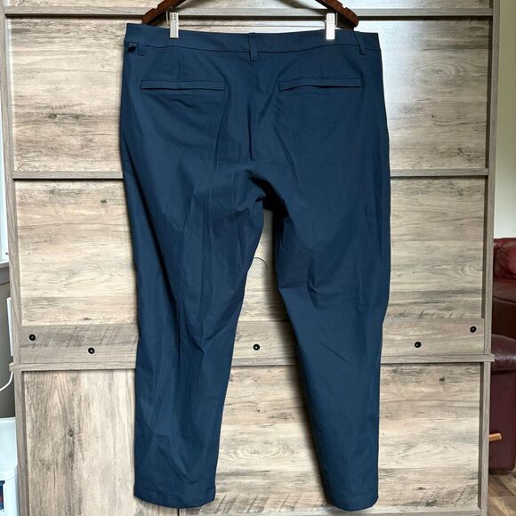Lululemon Classic Navy Blue Dress Golf Pants Men's 40 Excellent Preworn Conditio - Picture 2 of 11